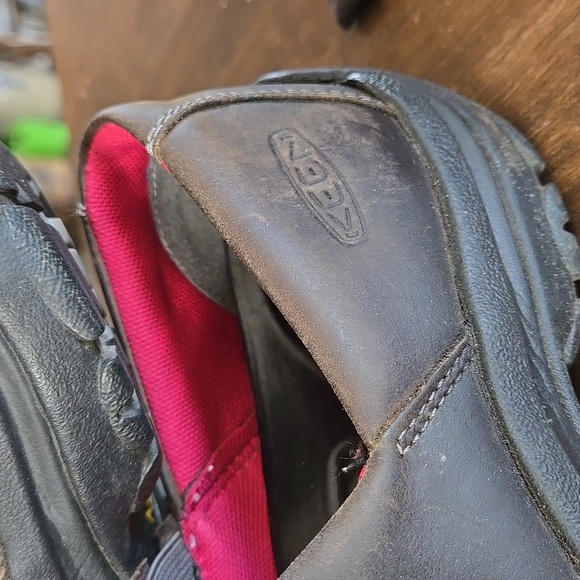 Keen Kaci II Leather Slip Ons Walking Hiking Outdoor Womens Size 7 - Picture 5 of 10